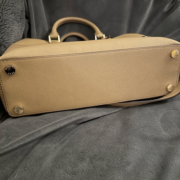 Like new Michael Kors Camille Bag - khaki colour - Picture 3 of 8